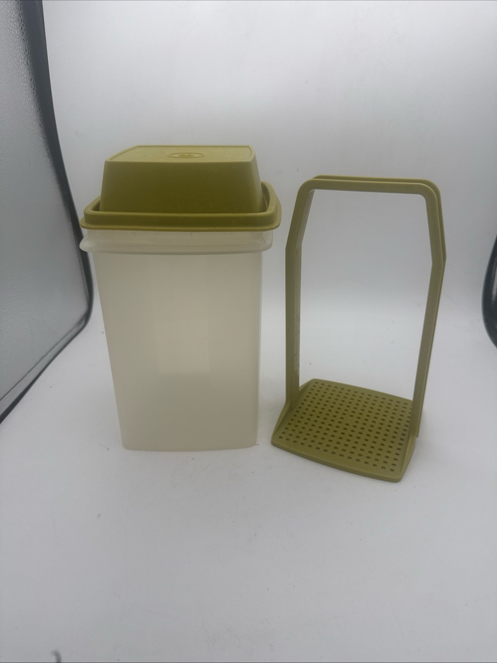 VTG  avocado green Tupperware Pickle Keeper, Pick-a-Deli container 3 pc set